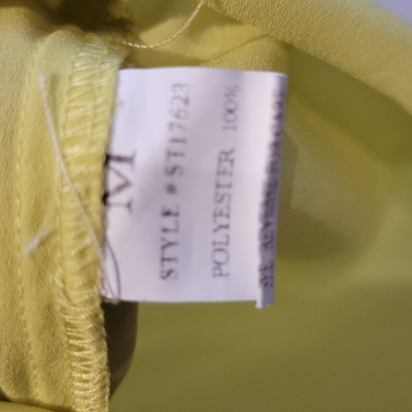 Yellow blouse - Picture 4 of 4